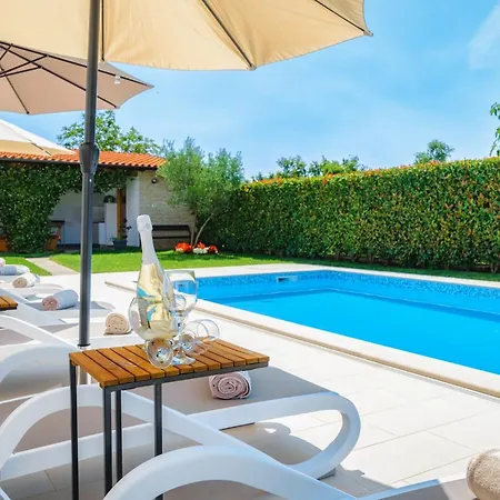 Villa House Demetra Tinjan