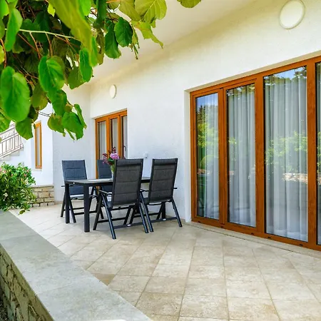 House Demetra