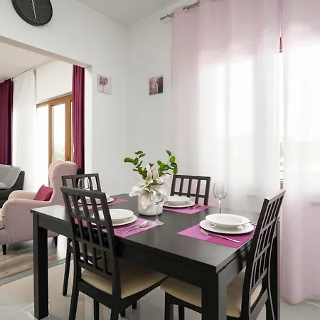 House Demetra * Tinjan