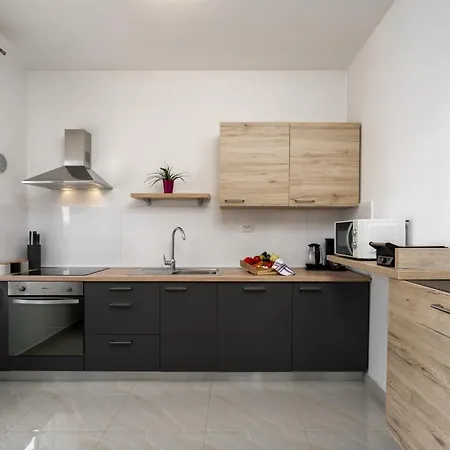 House Demetra