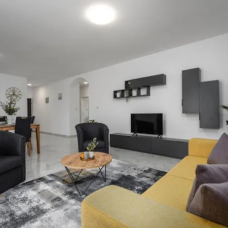 Villa House Demetra *