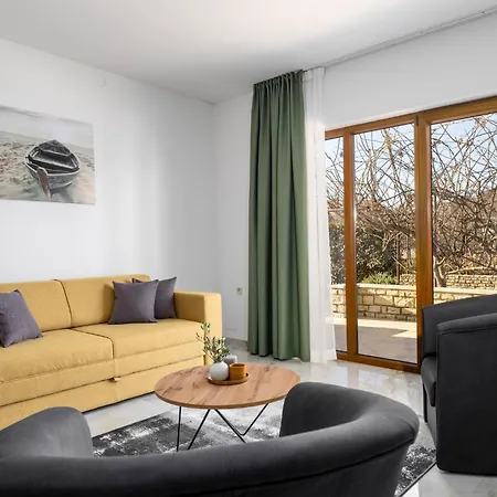 House Demetra By Briskva 빌라 *