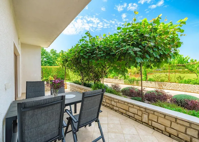 Vila House Demetra By Briskva