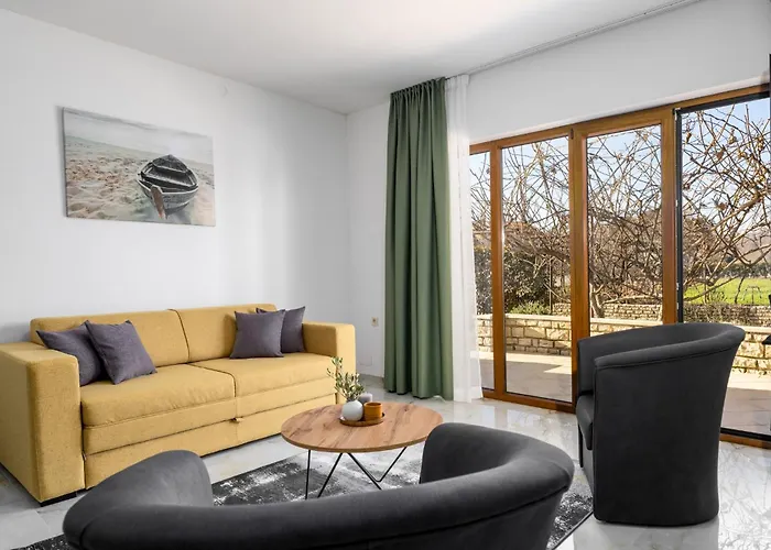 House Demetra By Briskva Vila *