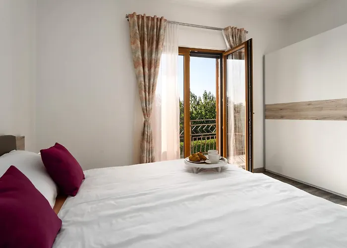 House Demetra By Briskva Tinjan