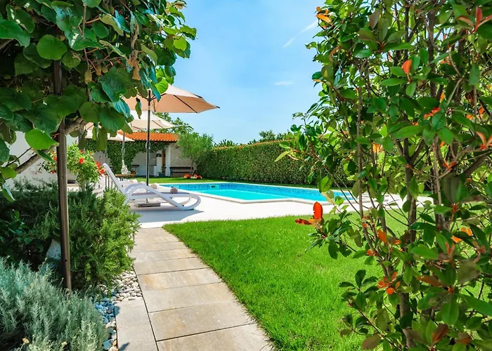 Vila House Demetra By Briskva *