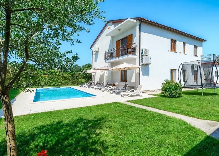 House Demetra By Briskva Vila